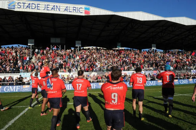 Biarritz frappe un grand coup à Aurillac