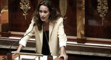 Clémence Guetté : Une étoile montante de la politique française