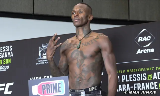 Israel Adesanya: Une Nuit de Combat à Seattle