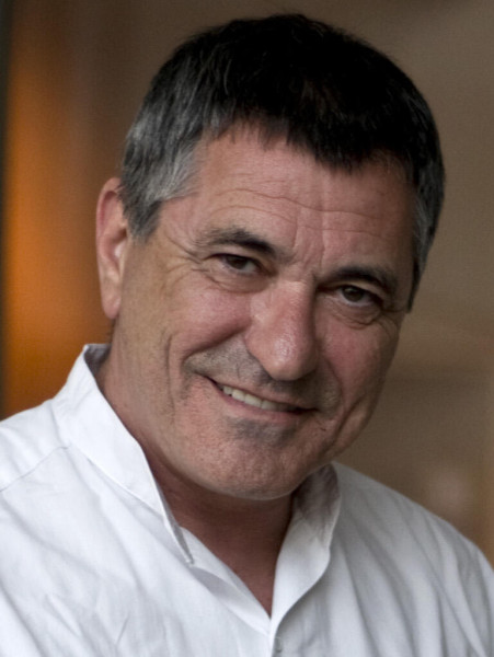 Jean-Marie Bigard : Un Humoriste Français au Style Provocateur