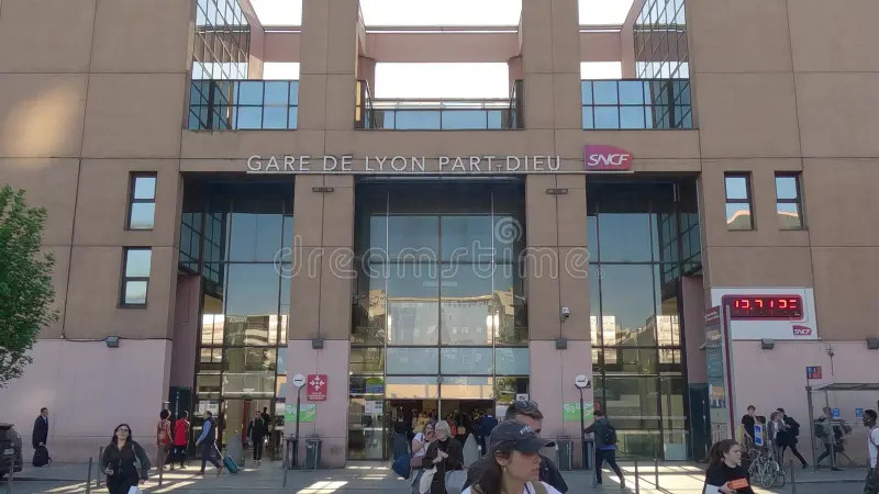 La Gare de Lyon-Part-Dieu: Un Hub de Mobilité Moderne