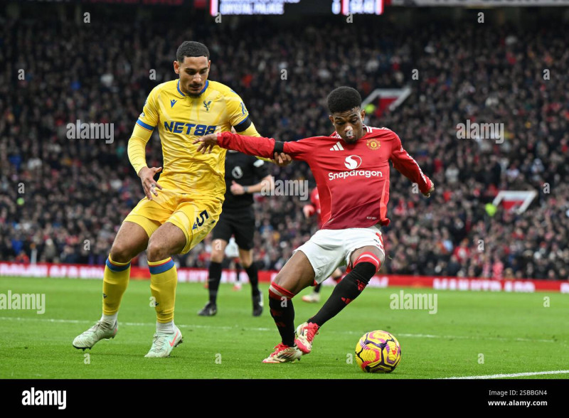 Manchester United Reinforces Top-Three Position with Thrilling Comeback Against Crystal Palace