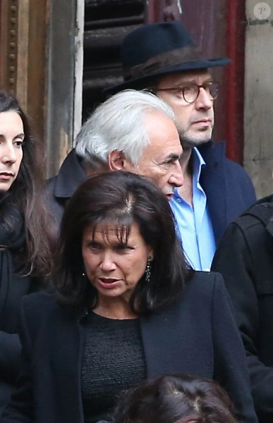 Michel Sardou: Une Légende de la Chanson Française sous les Feux de la Rampe