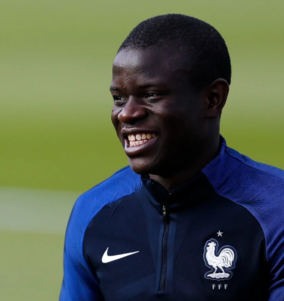 N'Golo Kanté: Le Géant de l'Ombre qui Continue de Briller