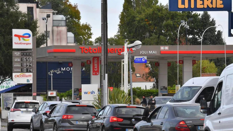 Pénurie de carburant à TotalEnergies dans le Tarn : embouteillages à la pompe aujourd'hui !