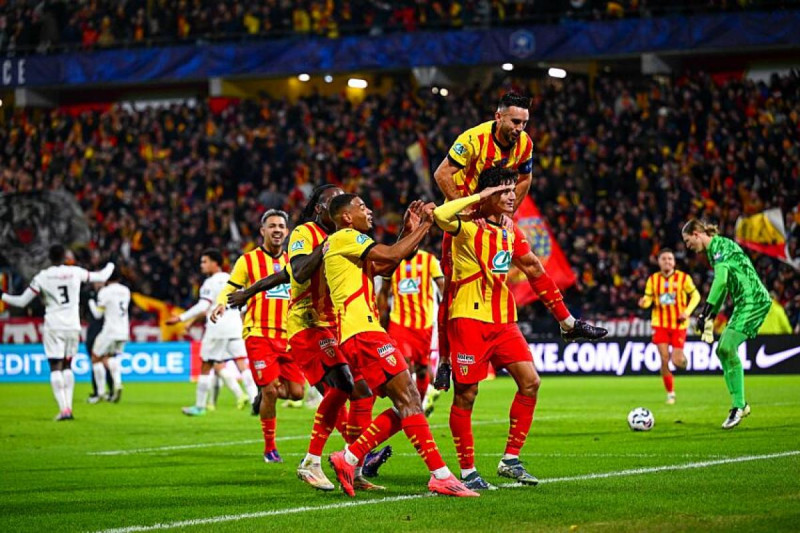 RC Lens : Les Sang et Or brillent en Ligue 1