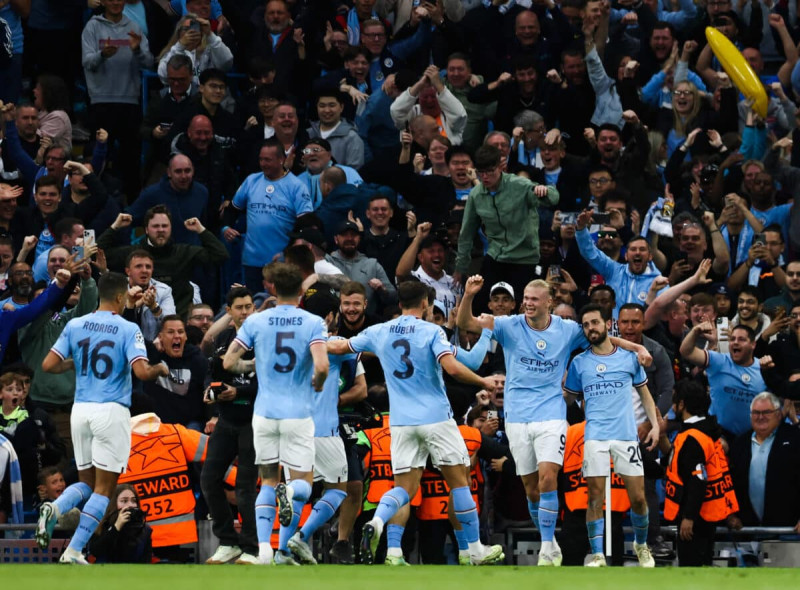 Real Madrid Triumphs with Valverde's Hat-trick in Champions League