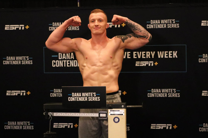Iwo Baraniewski, l'Étoile Montante du UFC, Éclipse Austen Lane à Londres