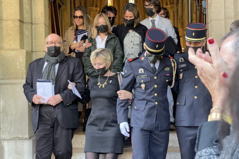 Alexia Laroche-Joubert à la tête des funérailles de Loana : Un hommage émouvant à Nice