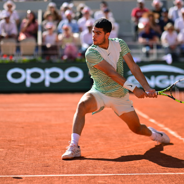 Carlos Alcaraz Forfait à Roland-Garros 2026: Une Épreuve Supplémentaire pour le Champion