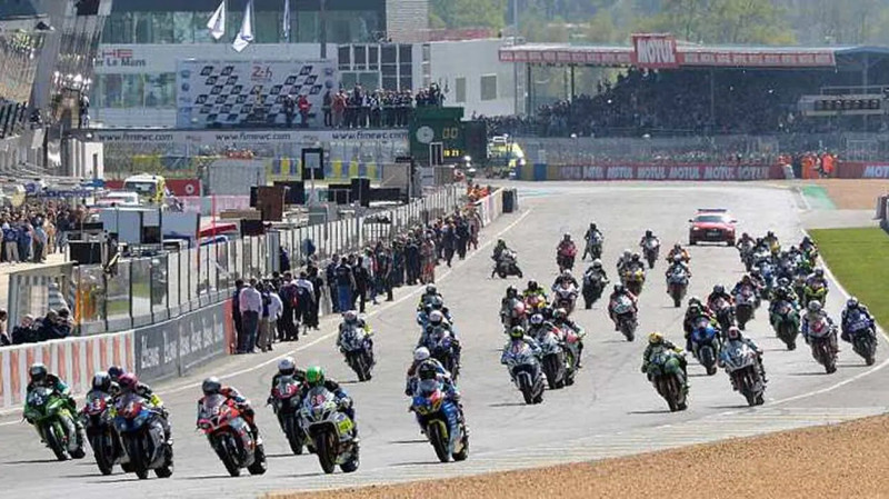 Le départ des 24 Heures du Mans Moto 2026 : Une Épreuve de Résistance et de Stratégie