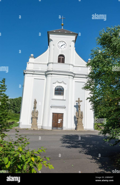 L'église penchée de Grèce : Une attraction qui défie les lois de la gravité