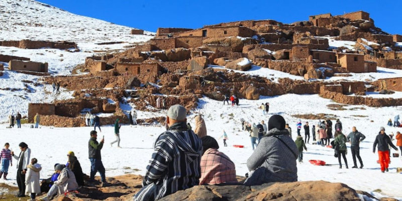 Marrakech sous la neige: Un phénomène rare et surprenant