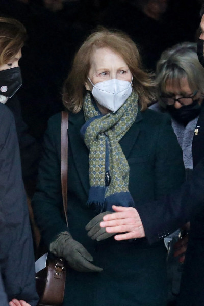 Les obsèques de Nathalie Baye : un adieu solennel à une légende du cinéma français