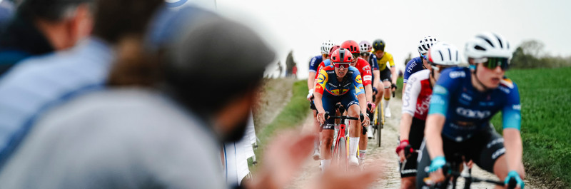 Paris-Roubaix Femmes : Le Defi des Pavés en 2026