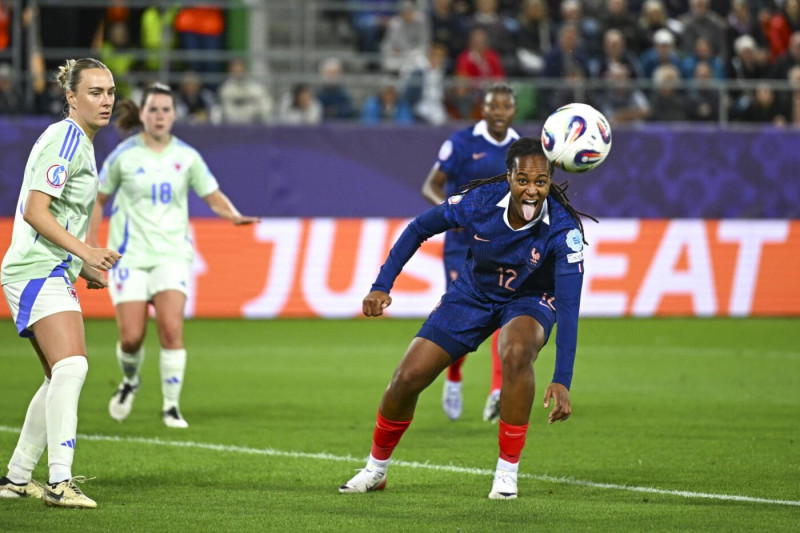 France et Pays-Bas: Un match de football féminin historique