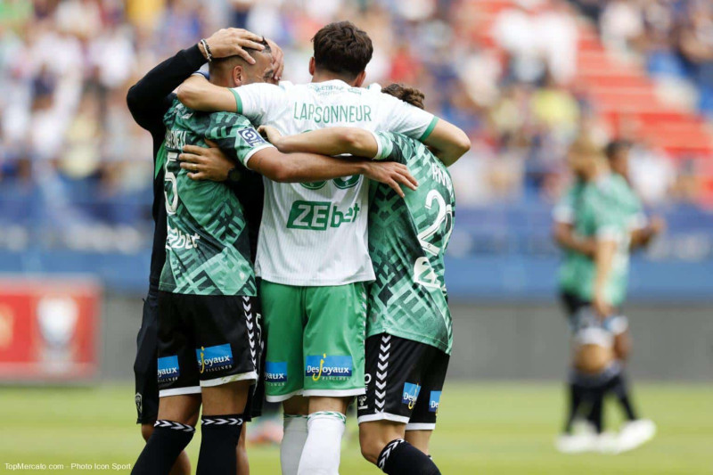 Saint-Étienne et Troyes: le duel qui pourrait bouleverser la Ligue 2