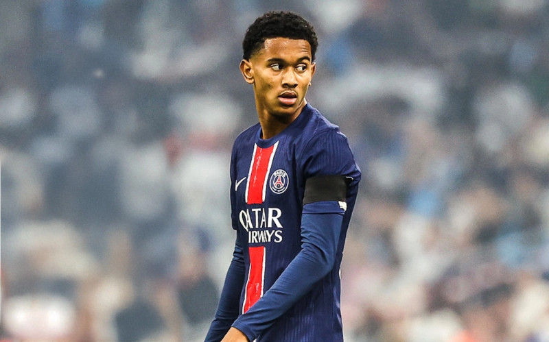 Senny Mayulu: La nouvelle étoile de Paris Saint-Germain face à Liverpool