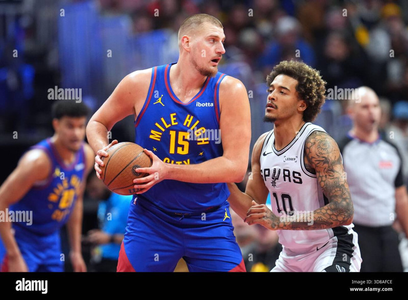 Les Nuggets et les Spurs : Un duel de titans pour le leadership de la ligue.