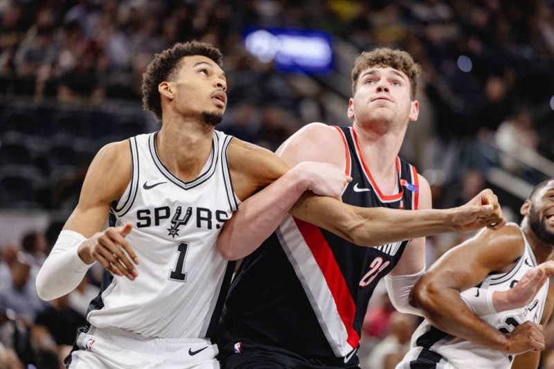 Spurs et Trail Blazers : Une histoire de rebondissements et de résilience