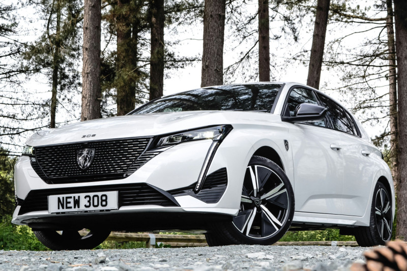 Stellantis : Rétractation de 700,000 véhicules à travers le monde