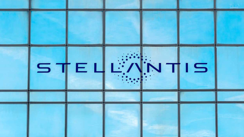 Stellantis : la fin d'une ère automobile à Poissy -un tournant historique pour la production de voitures
