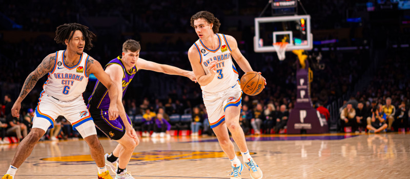 Lakers vs Thunder: Une Bataille Électrisante au Sommet de la Conférence Ouest