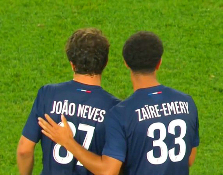 Warren Zaïre-Emery : le prodige de Paris Saint-Germain en quête de rédemption