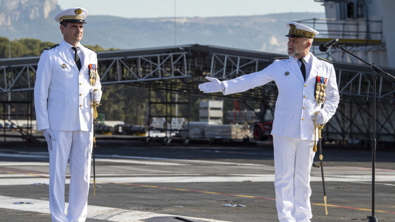 Le canal de Suez : le Charles de Gaulle franchit une étape stratégique