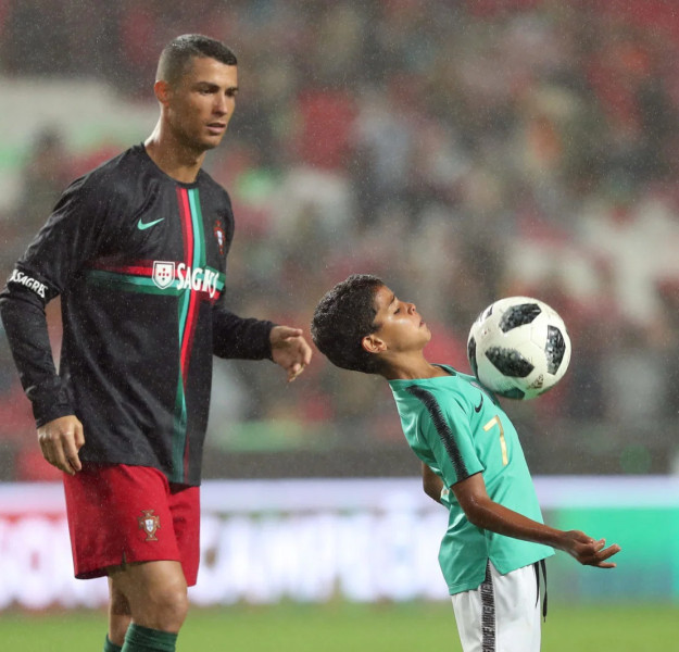 Cristiano Ronaldo: Le fils prodige au cœur des négociations avec les géants européens