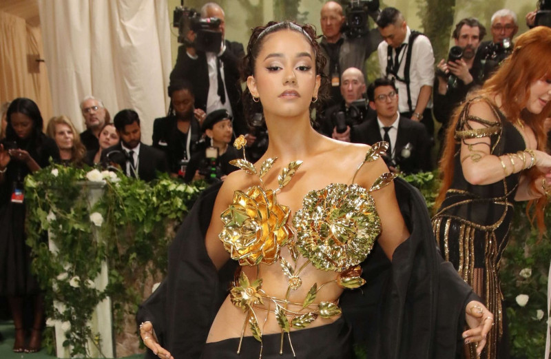 Léna Situations fait un tabac au Met Gala 2026