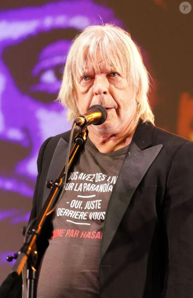 Renaud, l'inoubliable voix rocailleuse de la chanson française