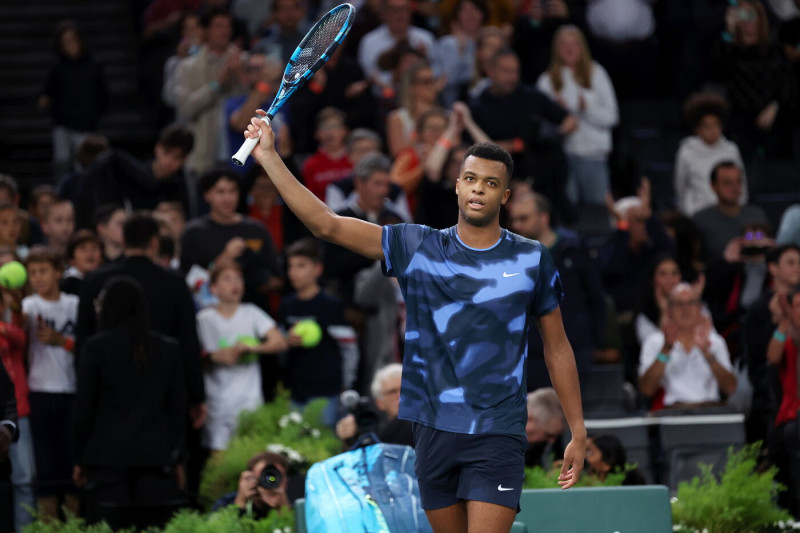 Clay Court Showdown: Giovanni Mpetshi Perricard's Epic Battle at the Rome ATP Masters