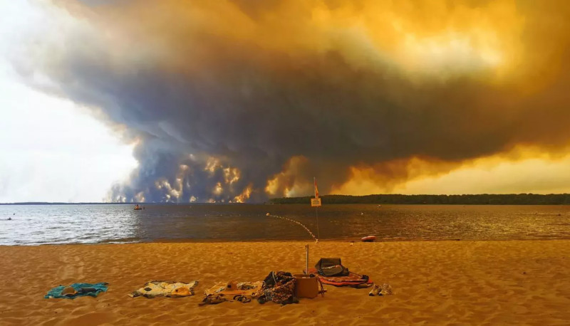 Gironde en Flammes : L'Incendie Ravage le Paysage et la Santé Publique