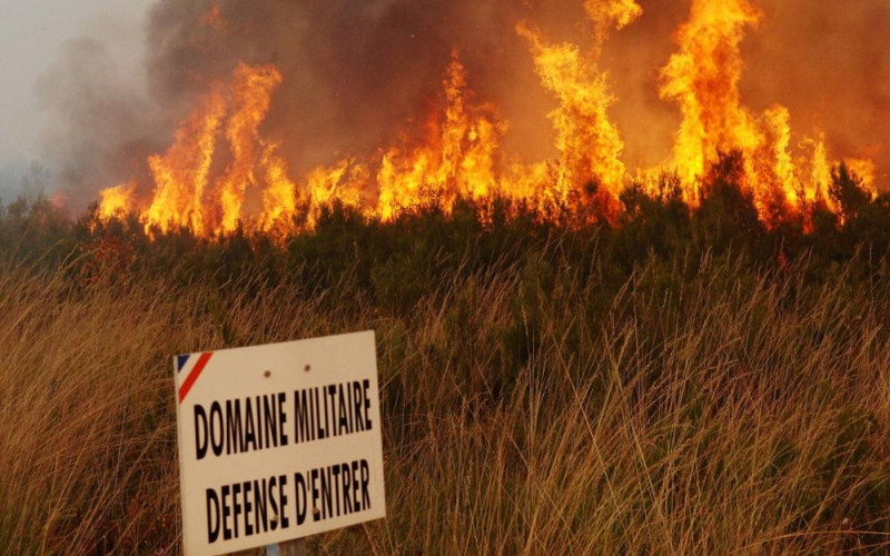 Incendie dévastateur aux portes du camp militaire de Souge à Martignas-sur-Jalle