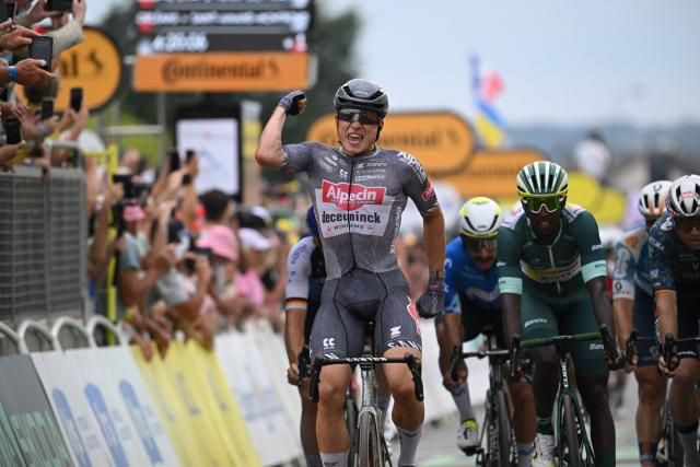 Jasper Philipsen Éclabousse la 17e Étape du Tour de France 2026, Consolide sa Domination au Classement par Points