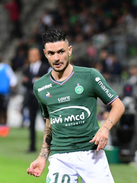 AS Saint-Étienne s'impose face à Clermont Foot 63 en Ligue 2