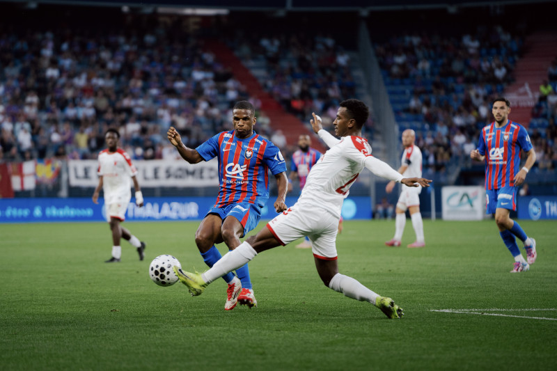 Caen - Valenciennes : SM Caen démarre en trombe avec un Fahd El Khoumisti étincelant