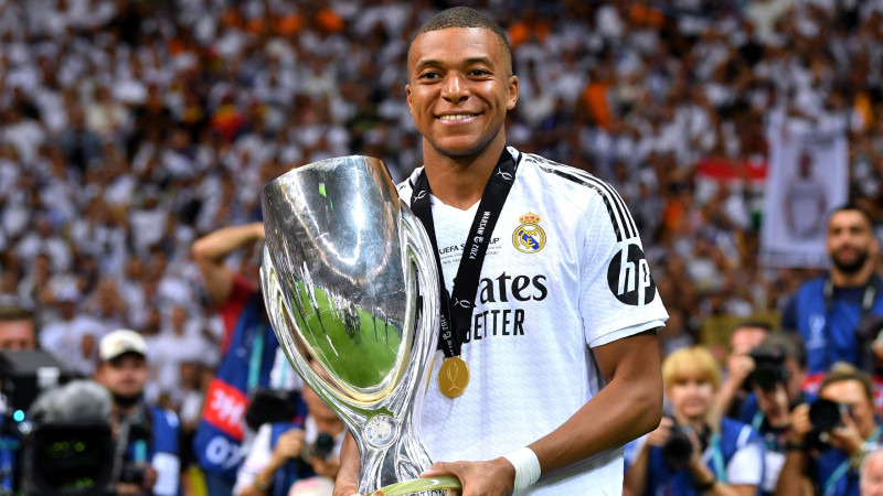 Kylian Mbappé brille, Real Madrid triomphe face à Schalke 04