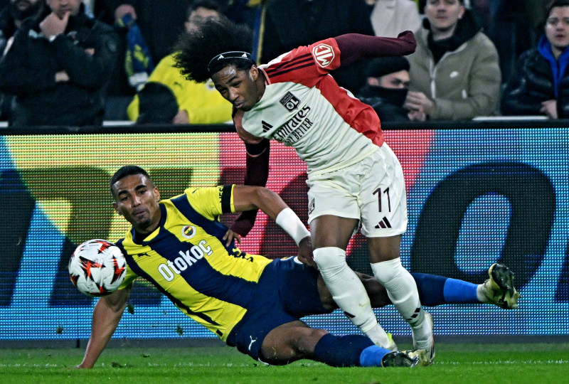 Le choc des titans : Fenerbahce et l'Olympique Lyonnais s'affrontent en Ligue des Champions