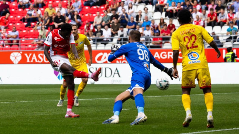 Le Stade Lavallois crée la surprise en Ligue 2 : 2-1 contre Nantes, victoire au bout du suspense !