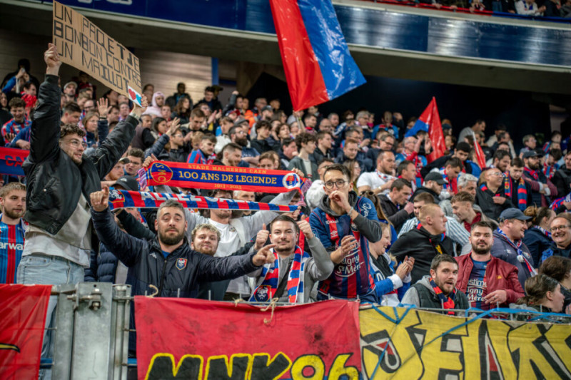 Le Stade Malherbe Caen en mode conquérant: une victoire éclatante face à Valenciennes