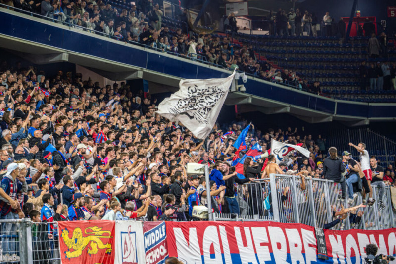 Le Stade Malherbe Caen lance la Ligue 3 avec une victoire écrasante contre Valenciennes
