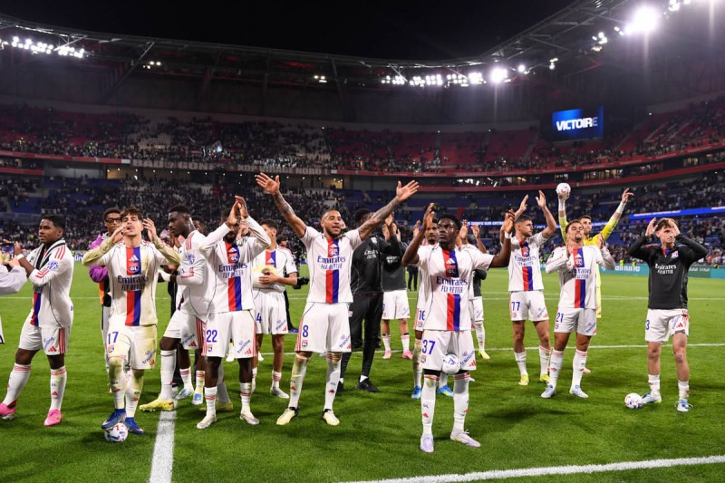 L'Olympique Lyonnais fait le show et se qualifie pour les barrages de Ligue des Champions