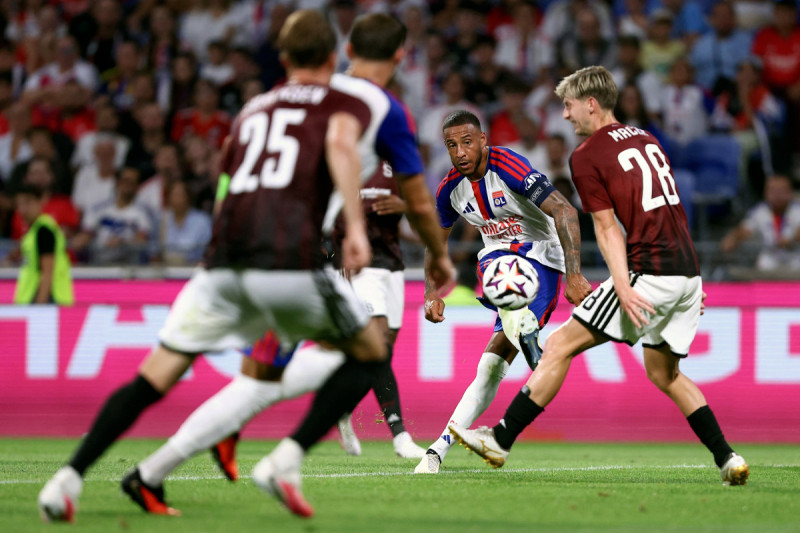 Lyon élimine Sparta Prague et se rapproche de la phase de groupes de la Ligue des Champions