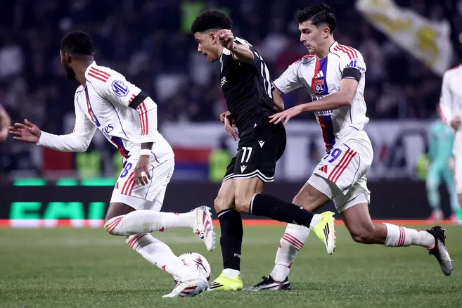 Lyon s'impose et se rapproche des sommets européens