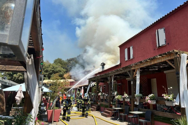 Moselle : Un incendie dévastateur frappe le site Seveso de Gandrange