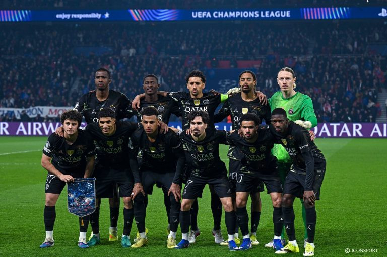 Paris-Saint-Germain et Manchester United se neutralisent en Suède: un match amical à rebondissements