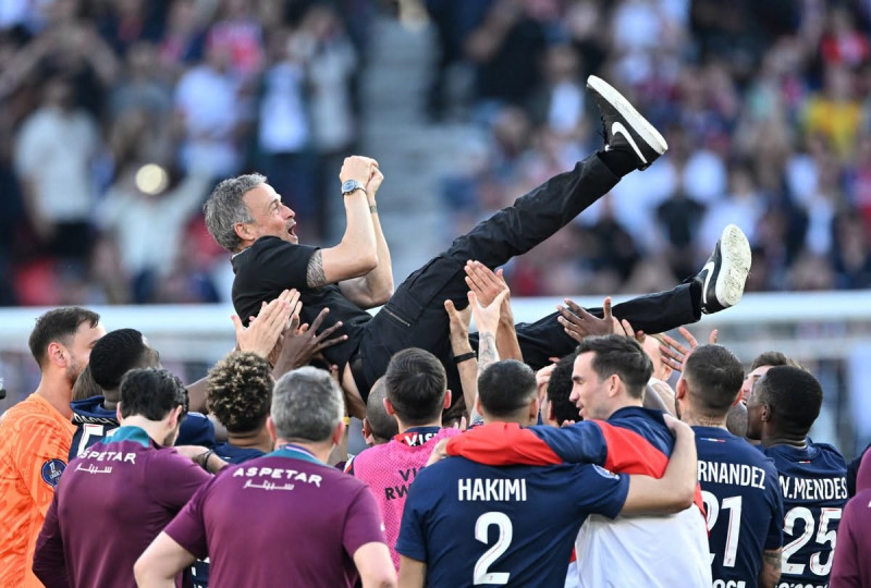 Paris Saint-Germain triomphe à Salzbourg face à Aston Villa