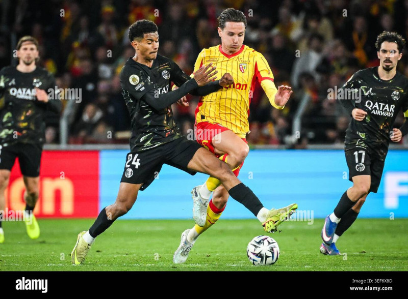 RC Lens vs Paris Saint-Germain: Florian Thauvin's Decisive Goal Secures Victory in a Thrilling Trophée des Champions